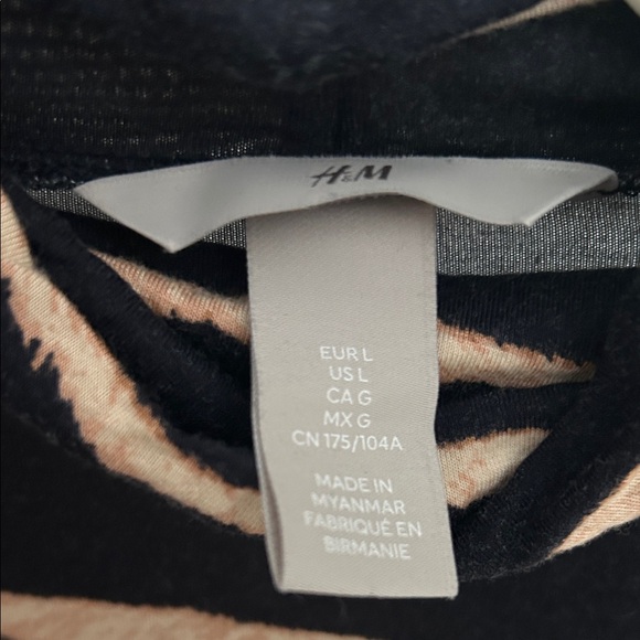 H&M Black and Beige Striped Top - Picture 3 of 3